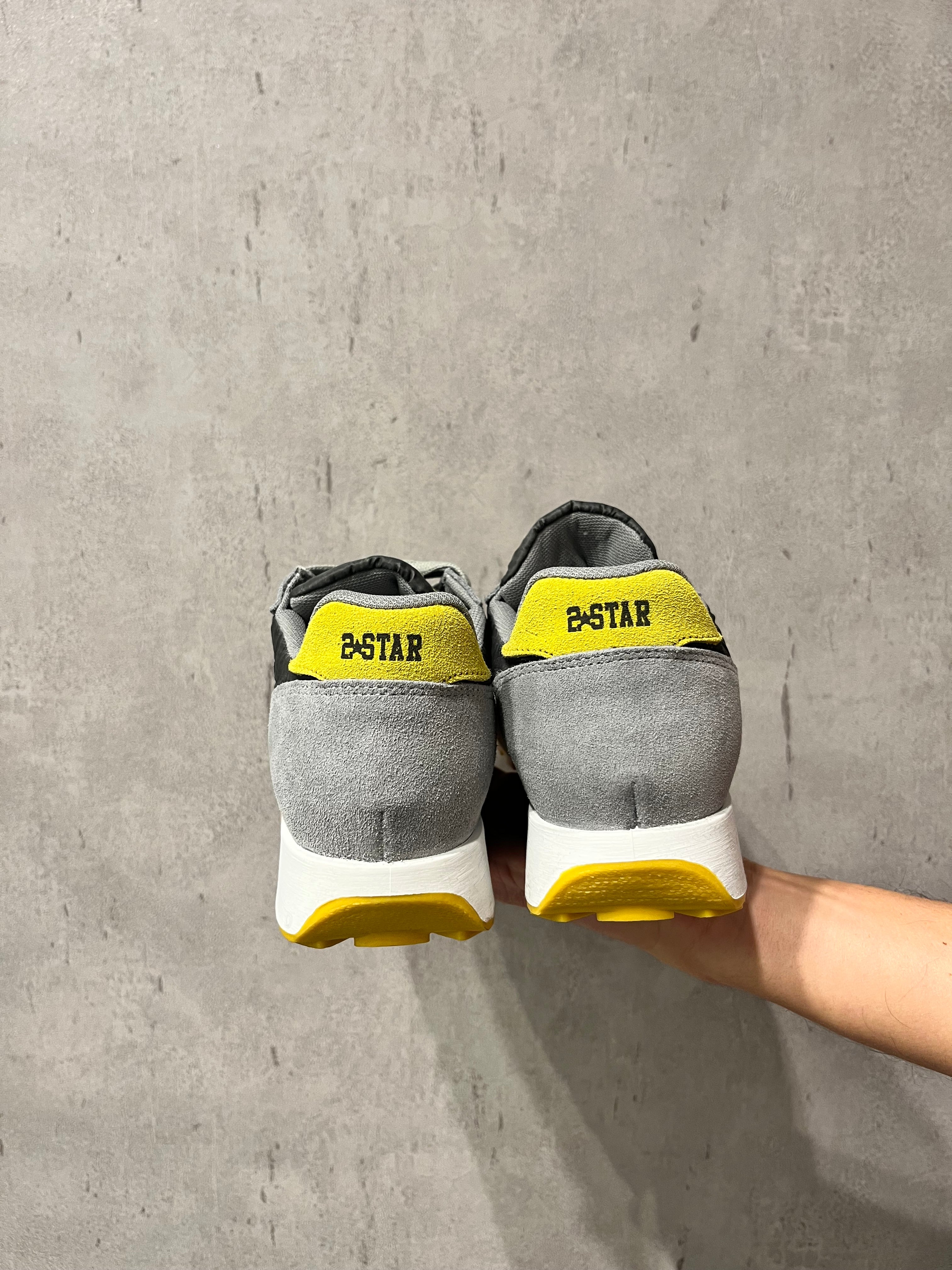 Sneaker running grigio-giallo