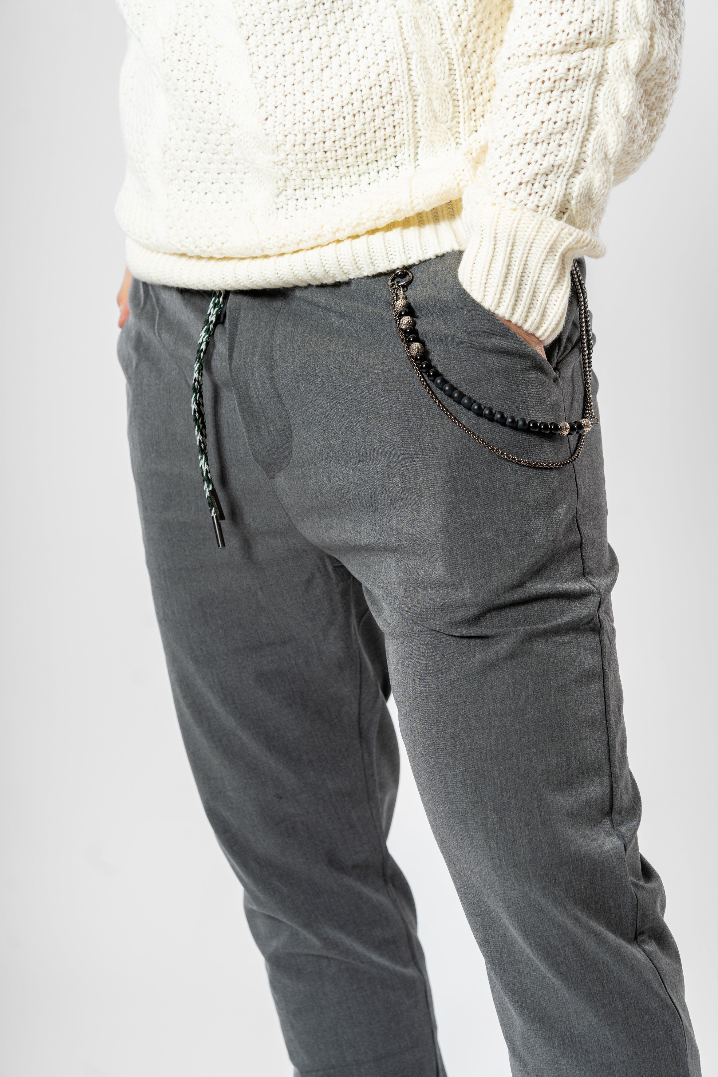 Pantalone carrot grigio