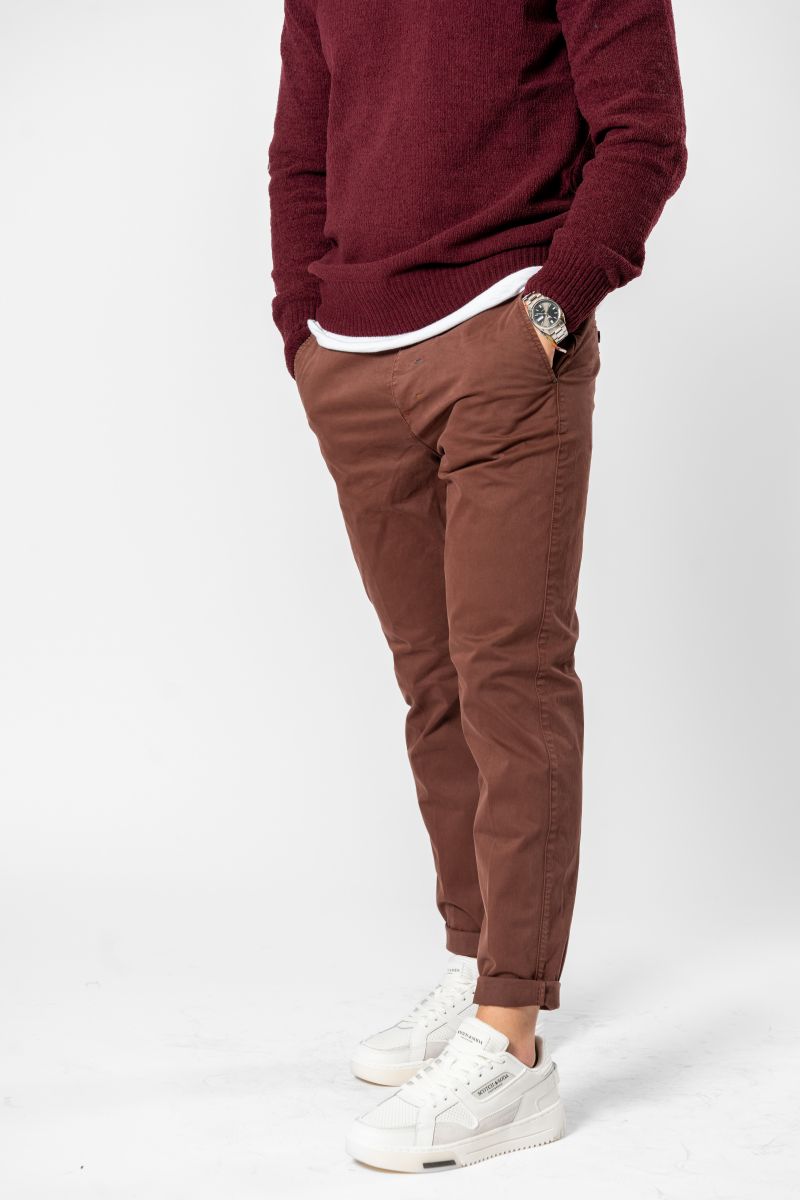 Pantalone chinos marrone