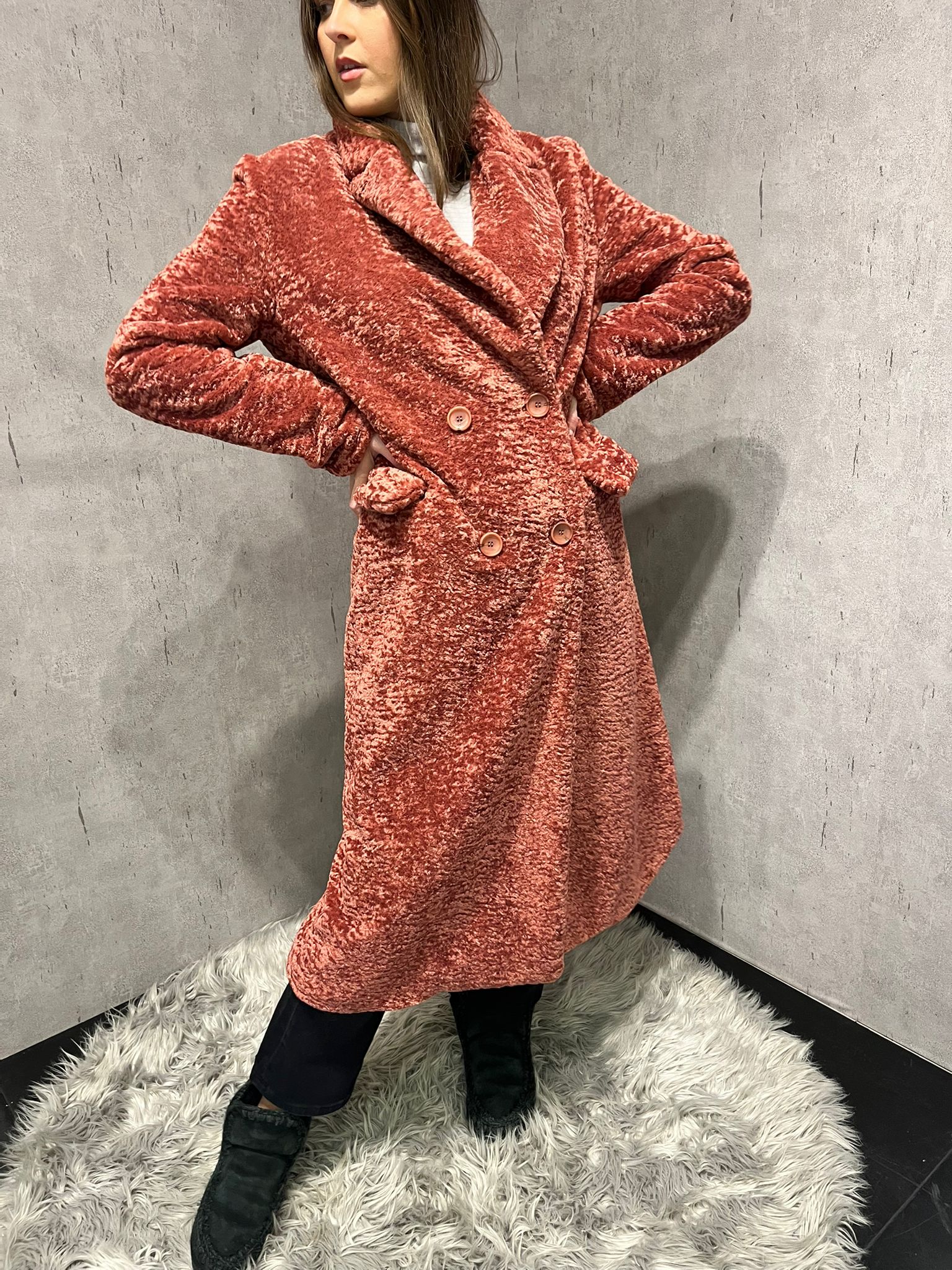 Cappotto teddy rosato