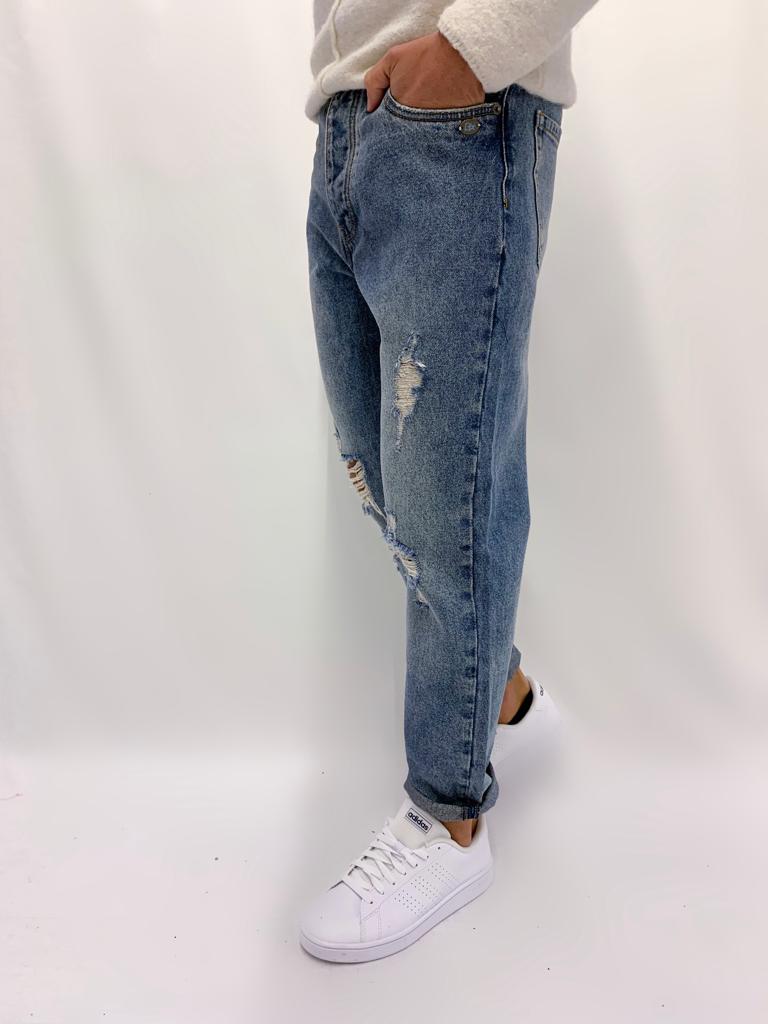 Jeans strappato